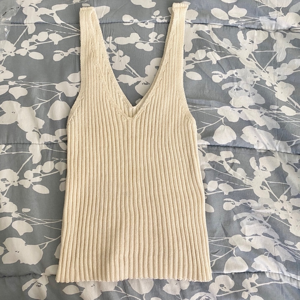 White sweater v-neck  tank